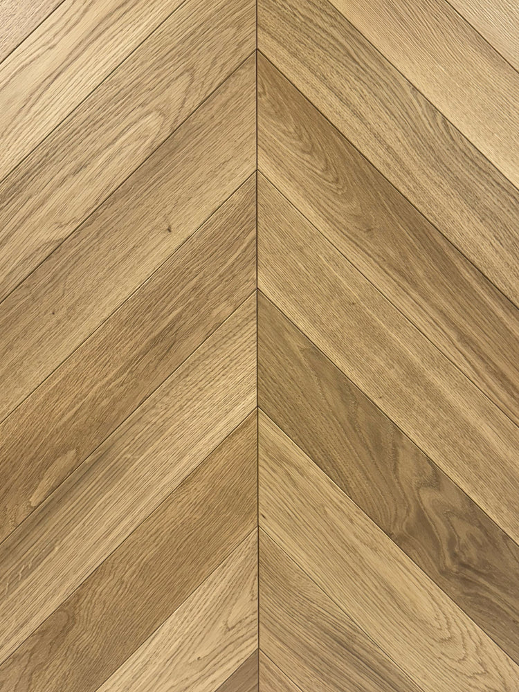 Flooraa Boekarest – houten vloer in hongaarse punt | houtlook vloer kopen bij Vloeren Point
