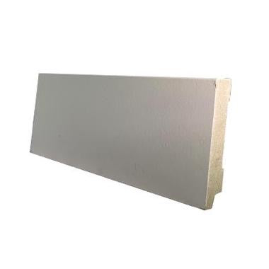 Plint RAL9016 voorgelakt 90×12 mm — 244 cm